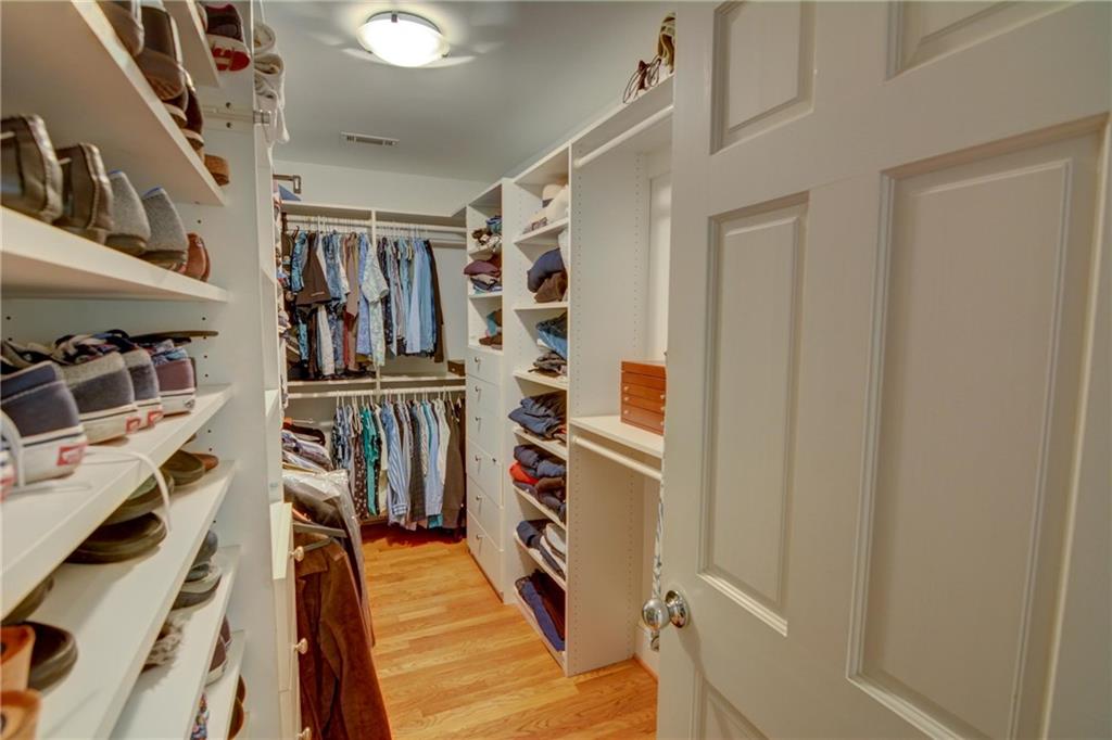 3115 Peachtree Drive NE