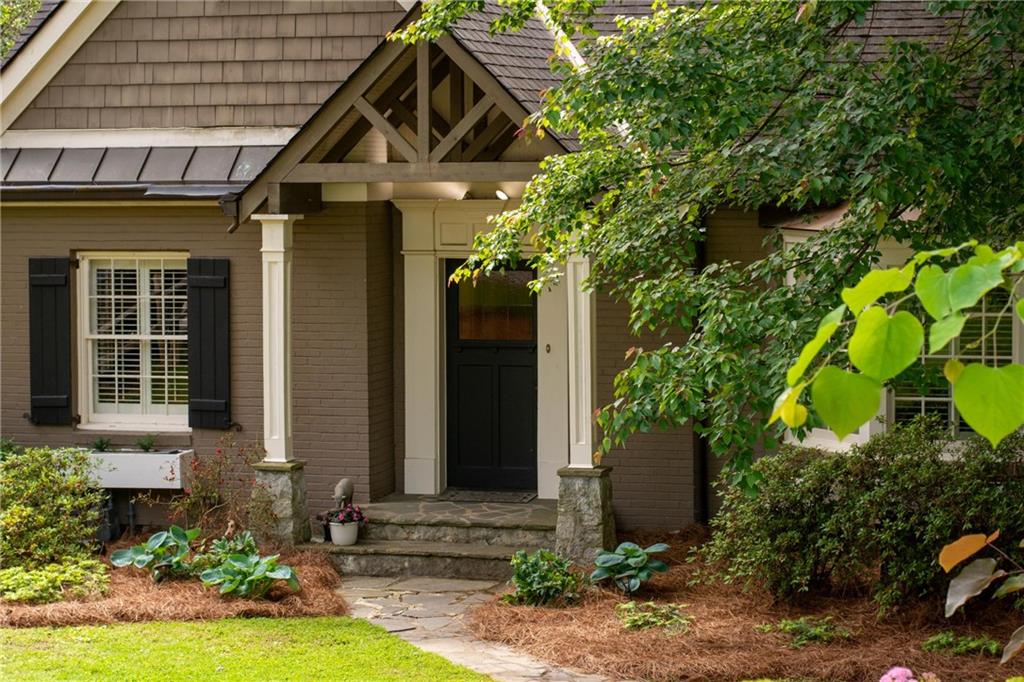 3115 Peachtree Drive NE