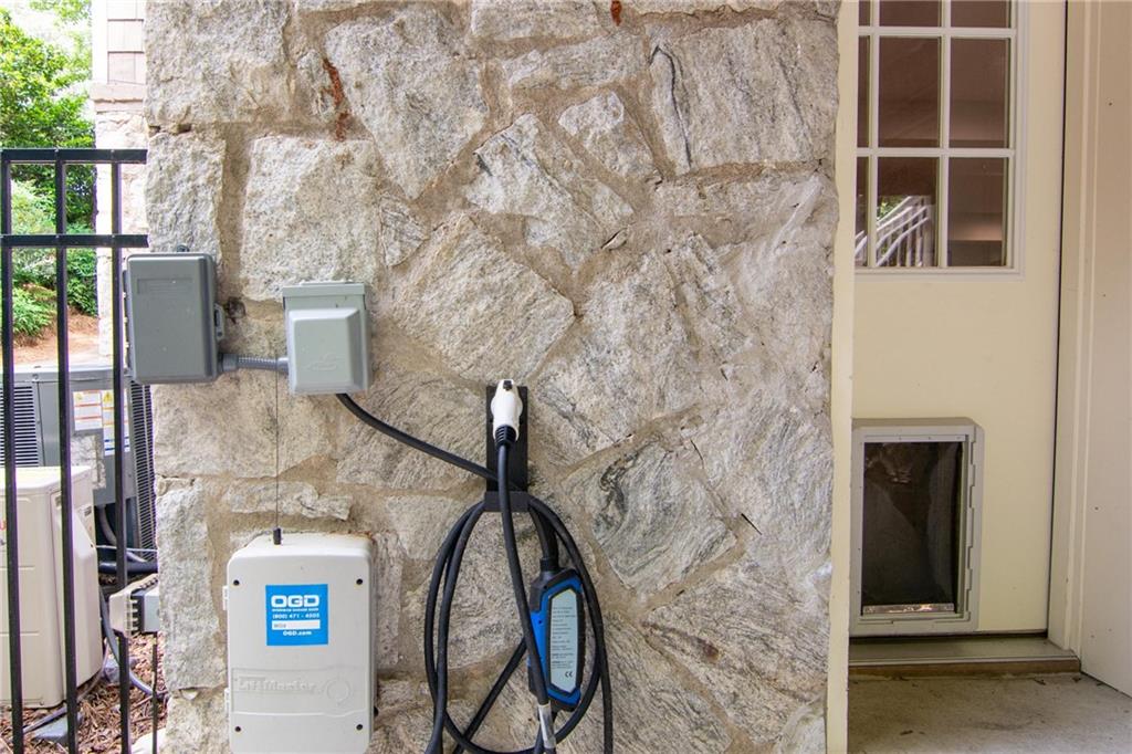 3115 Peachtree Drive NE