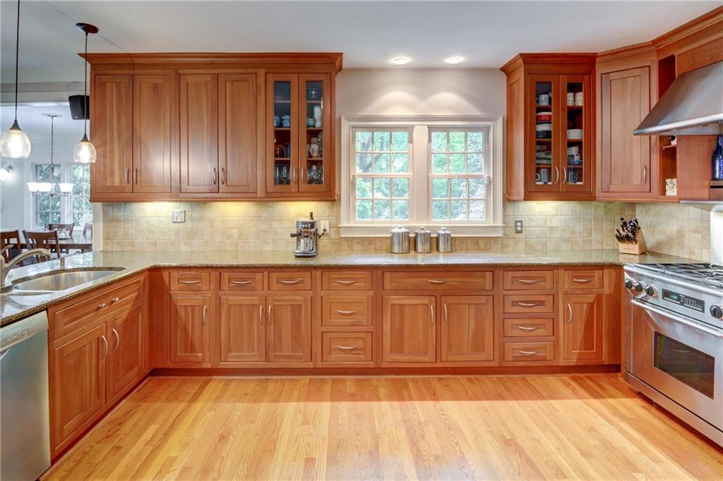 3115 Peachtree Drive NE