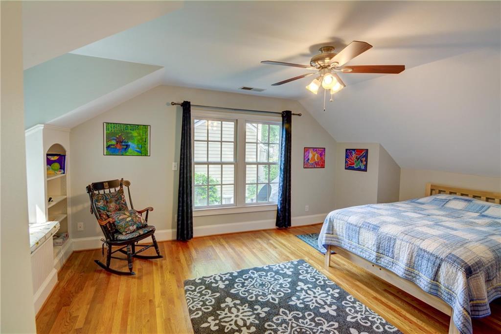 3115 Peachtree Drive NE