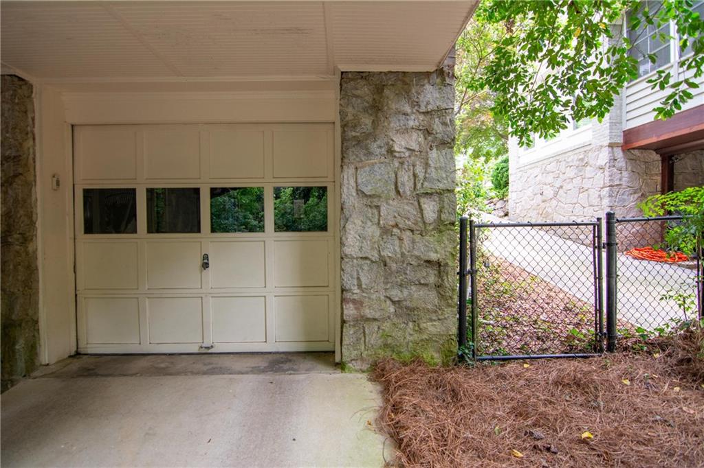 3115 Peachtree Drive NE