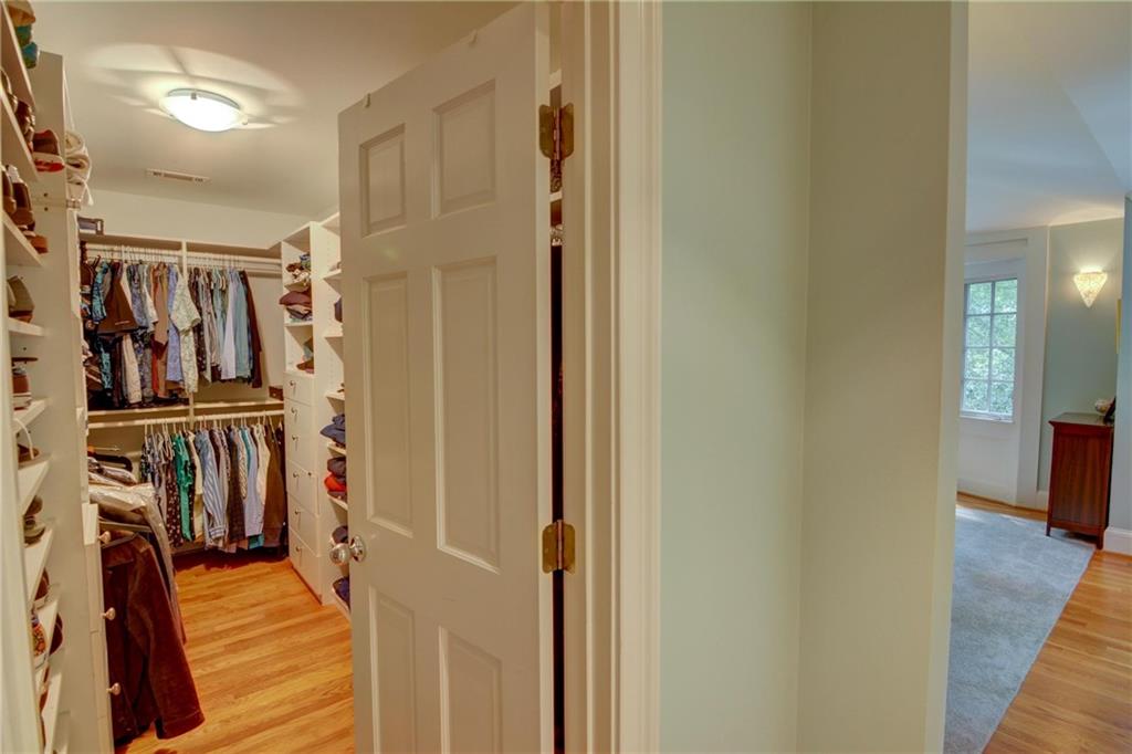 3115 Peachtree Drive NE