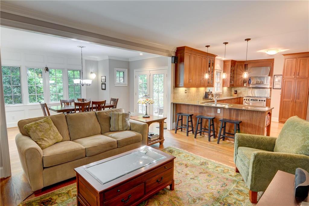 3115 Peachtree Drive NE