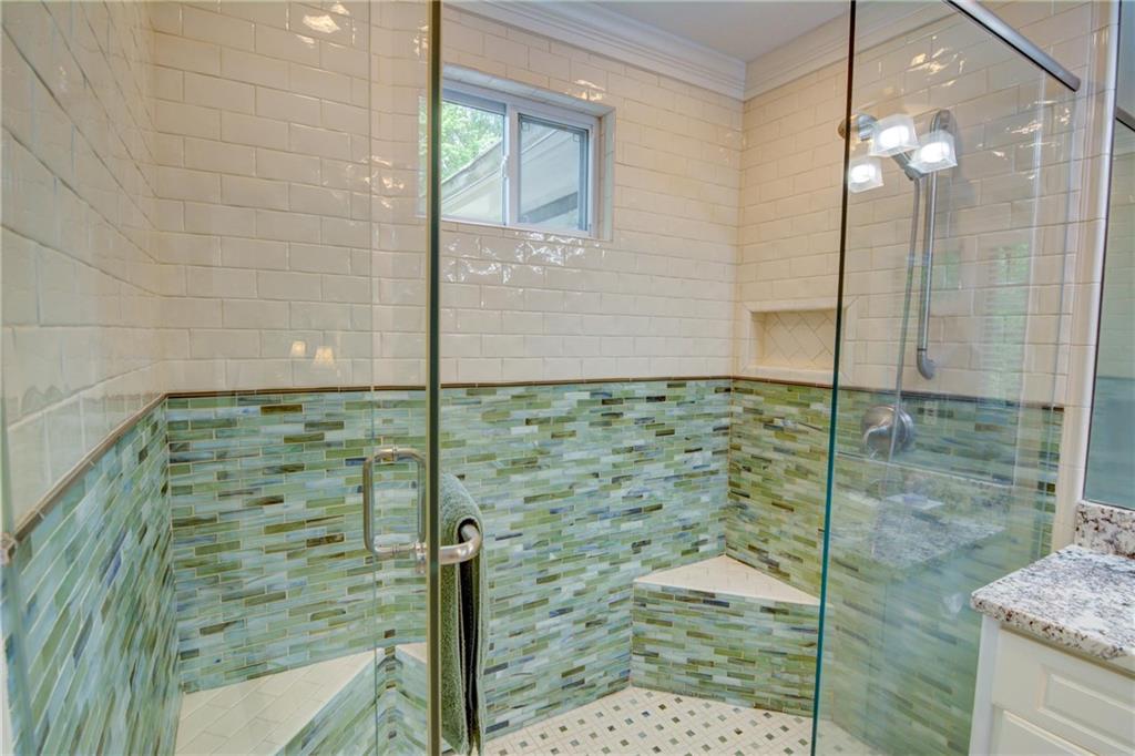 3115 Peachtree Drive NE