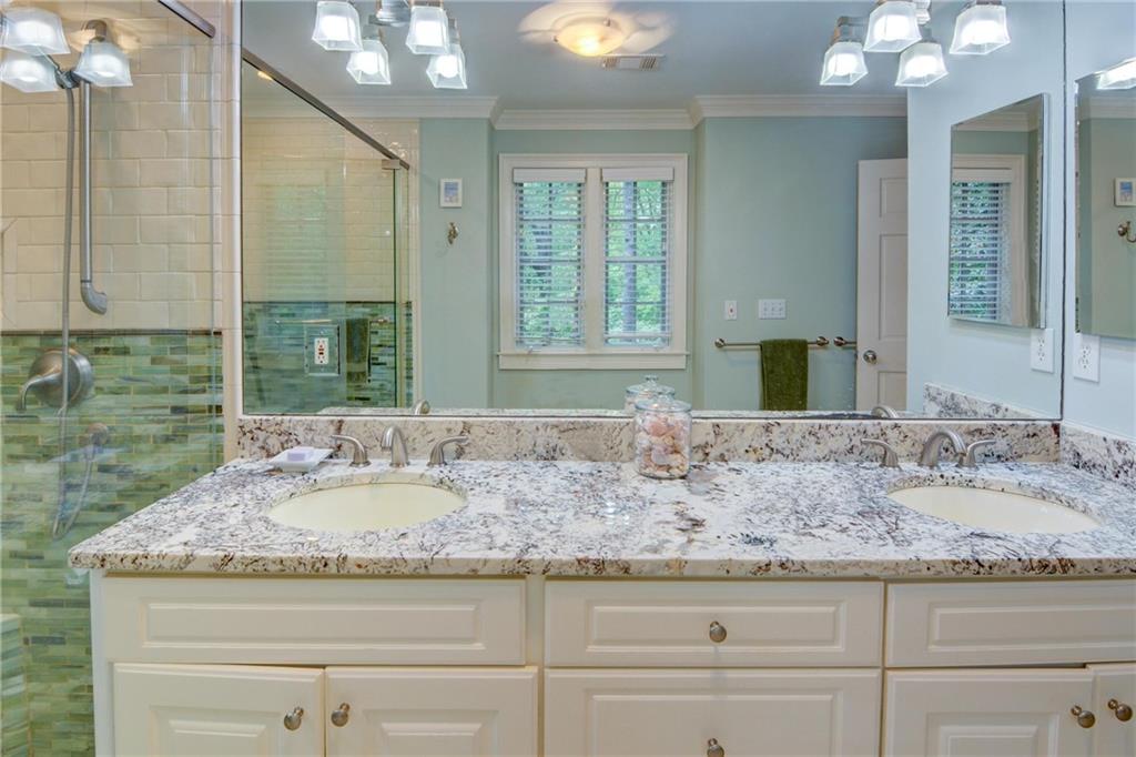 3115 Peachtree Drive NE