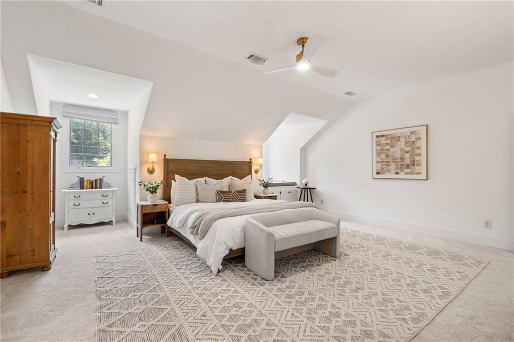 1772 Ridgewood Drive NE