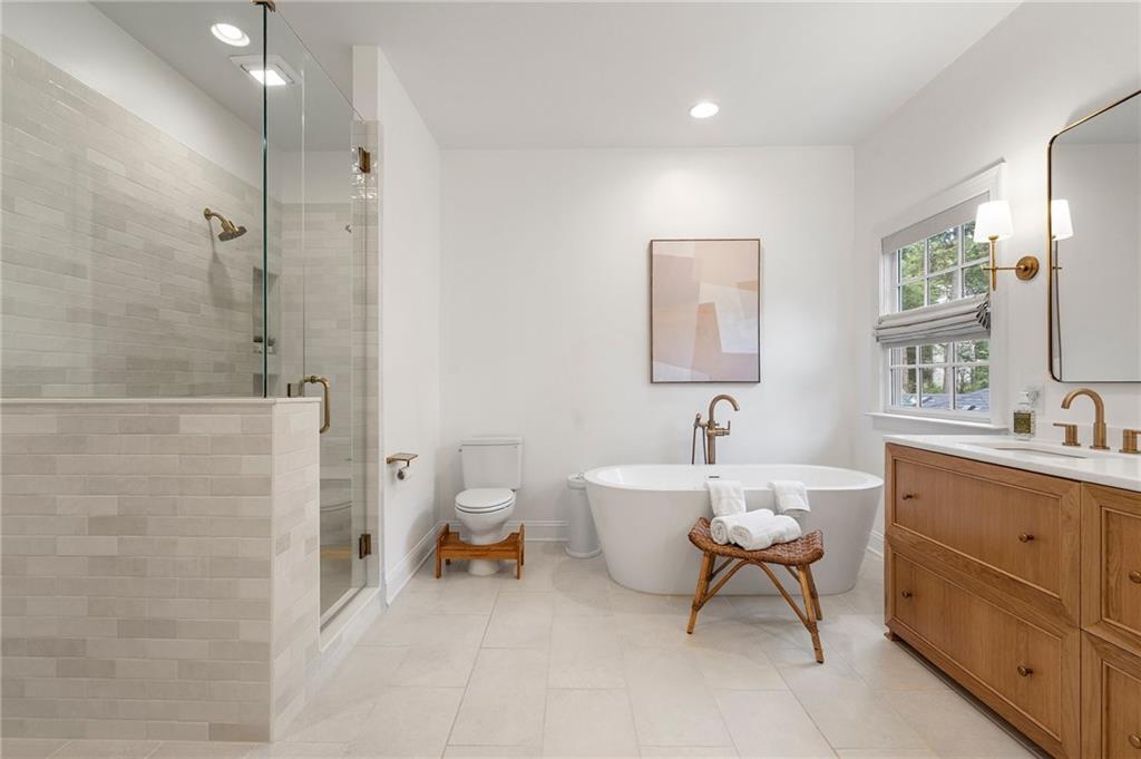 1772 Ridgewood Drive NE