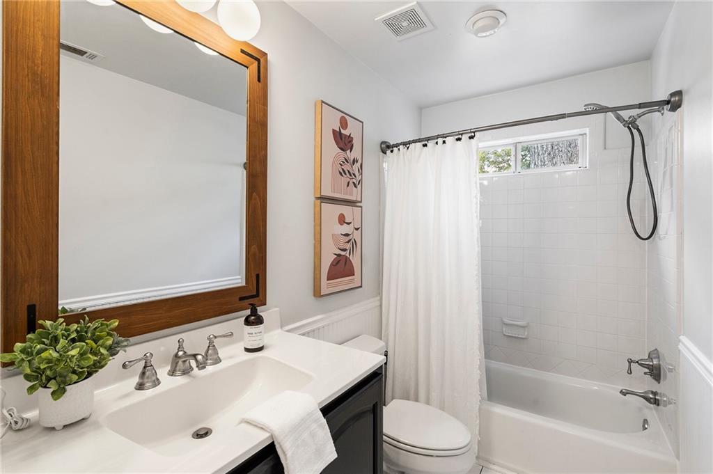 1772 Ridgewood Drive NE