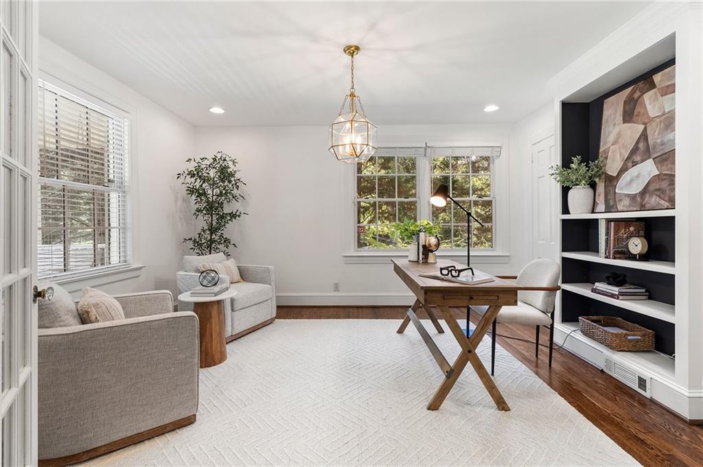 1772 Ridgewood Drive NE