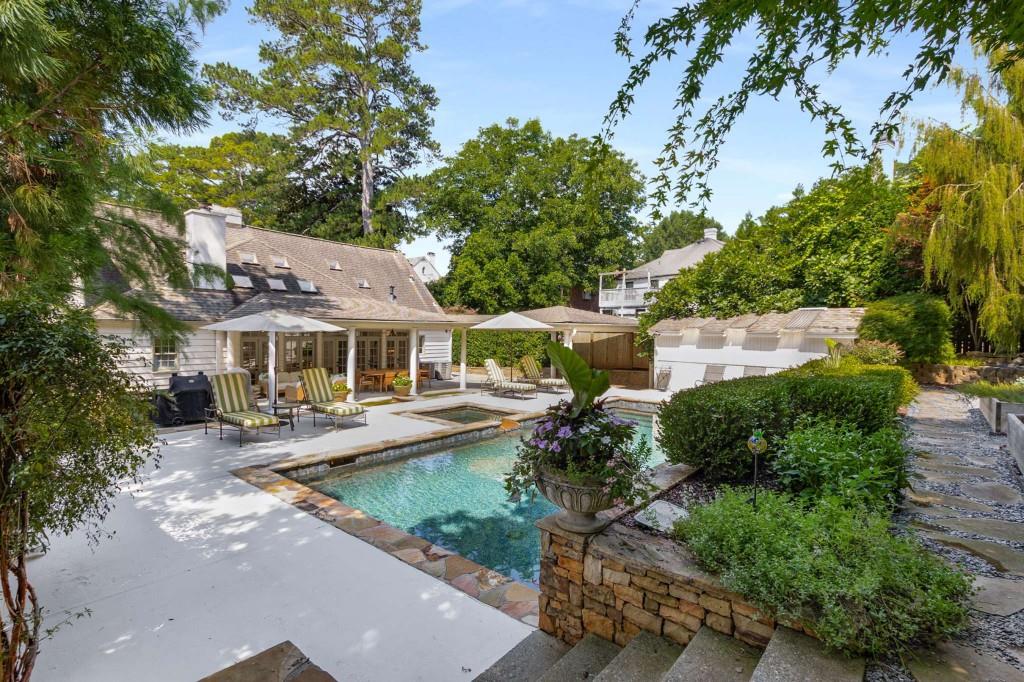 1184 Beech Valley Road NE