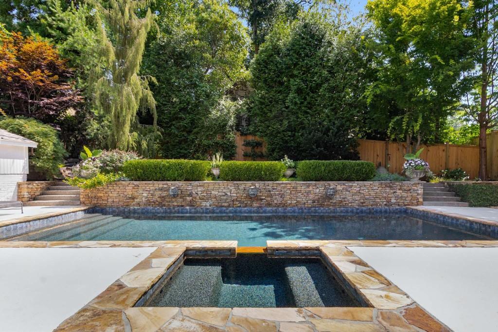 1184 Beech Valley Road NE