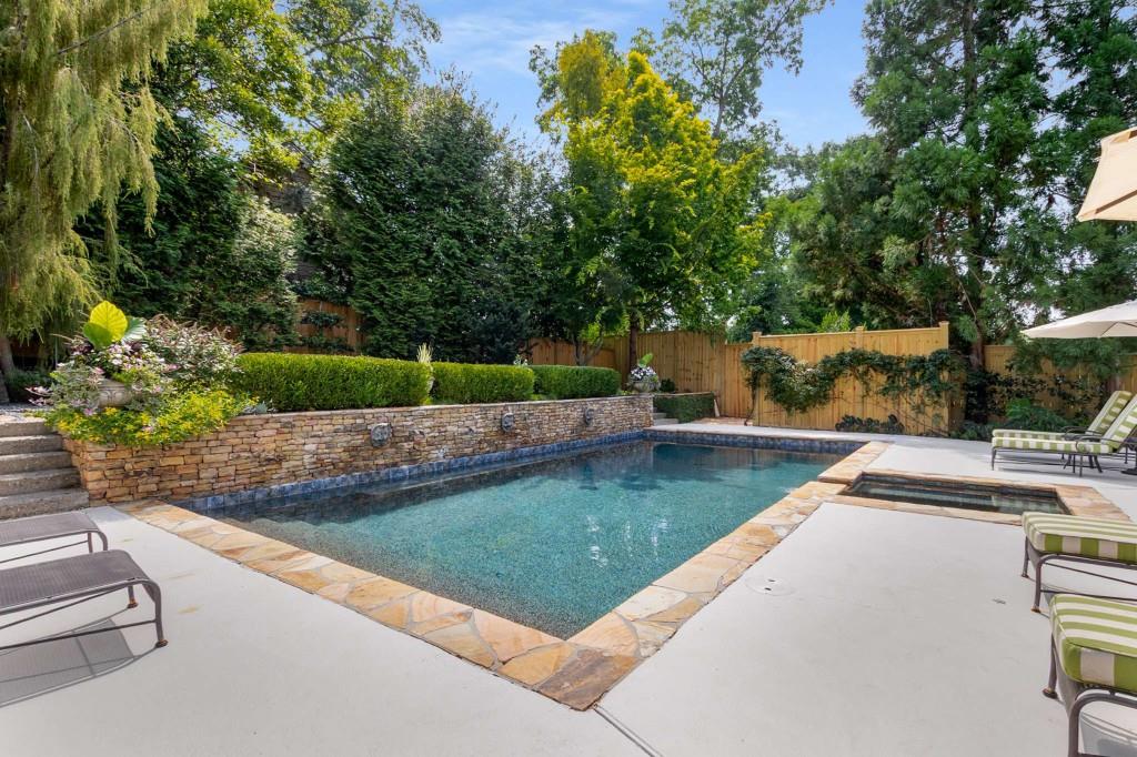 1184 Beech Valley Road NE