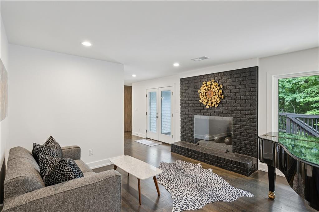 1331 Hampton Hall Drive NE