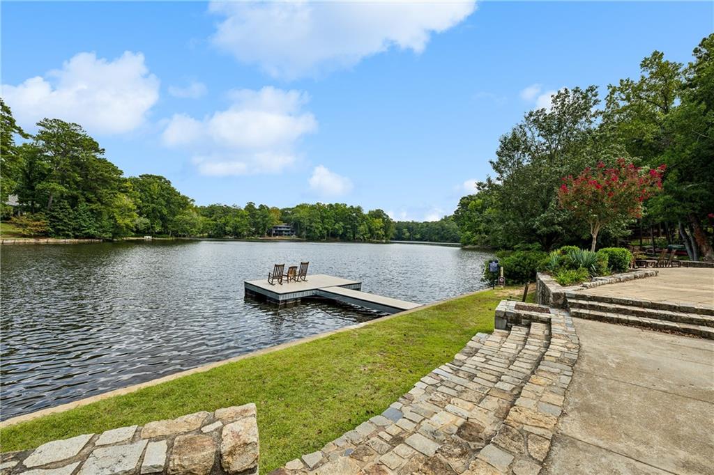 1331 Hampton Hall Drive NE