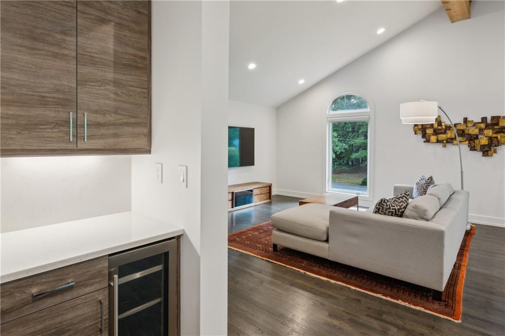 1331 Hampton Hall Drive NE