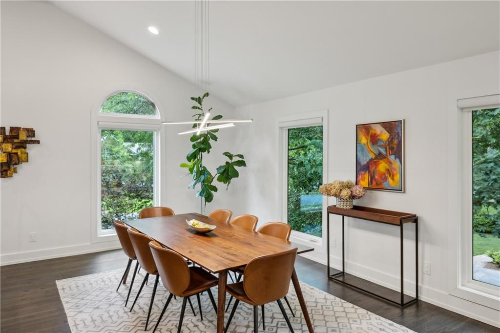 1331 Hampton Hall Drive NE