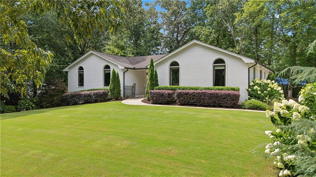 1331 Hampton Hall Drive NE