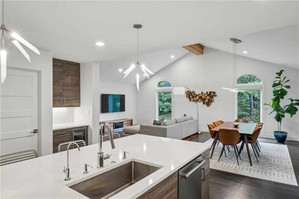 1331 Hampton Hall Drive NE