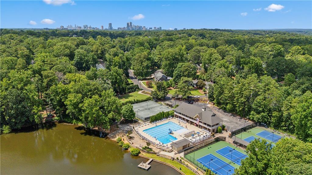 1331 Hampton Hall Drive NE