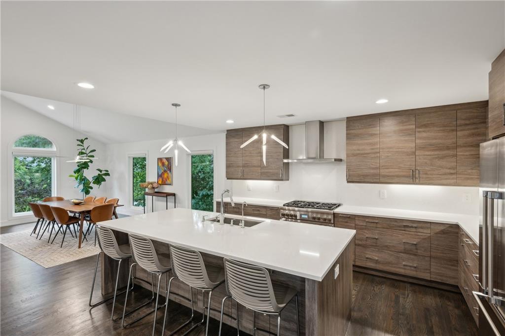 1331 Hampton Hall Drive NE