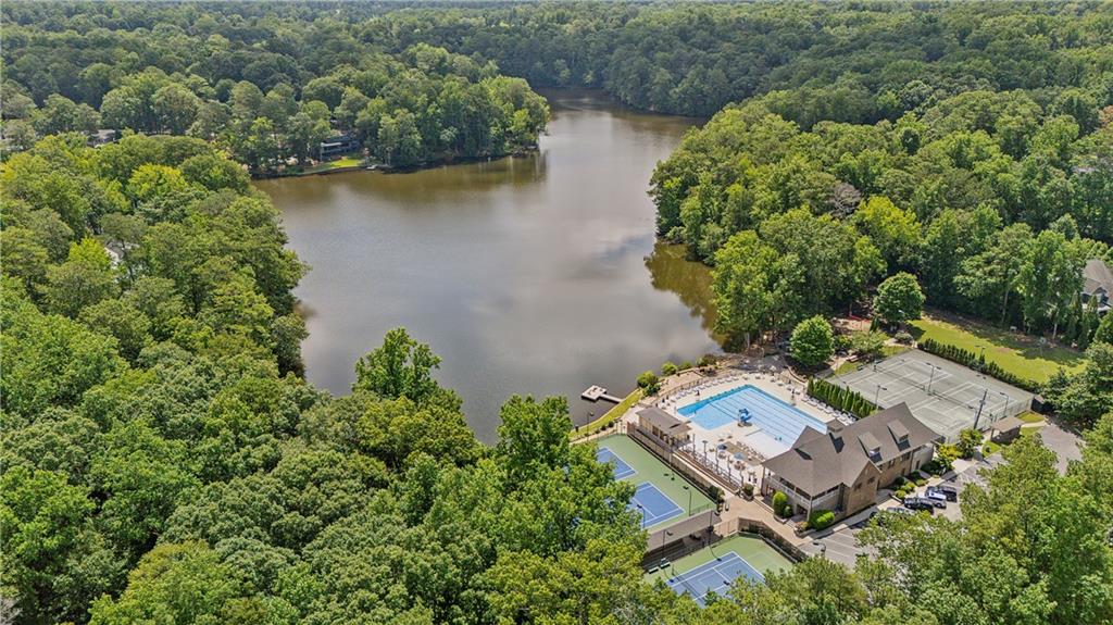 1331 Hampton Hall Drive NE