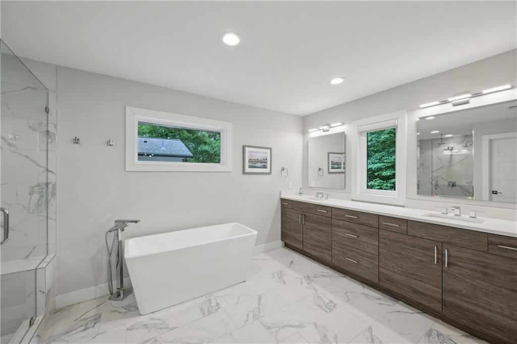 1331 Hampton Hall Drive NE