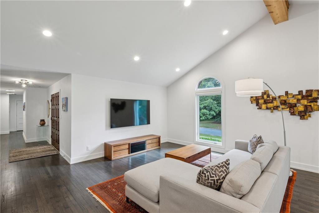 1331 Hampton Hall Drive NE