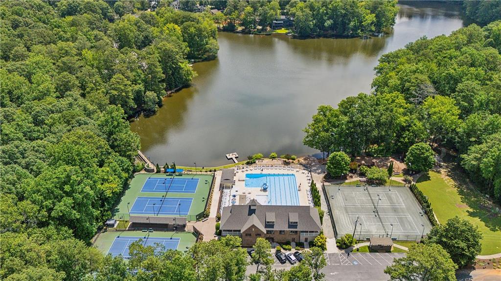 1331 Hampton Hall Drive NE