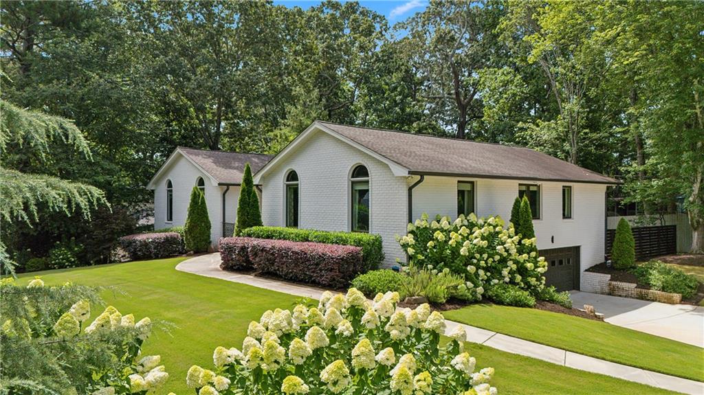 1331 Hampton Hall Drive NE