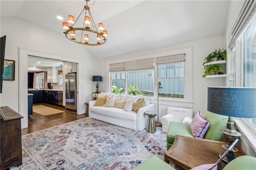 2210 Fairhaven Circle NE