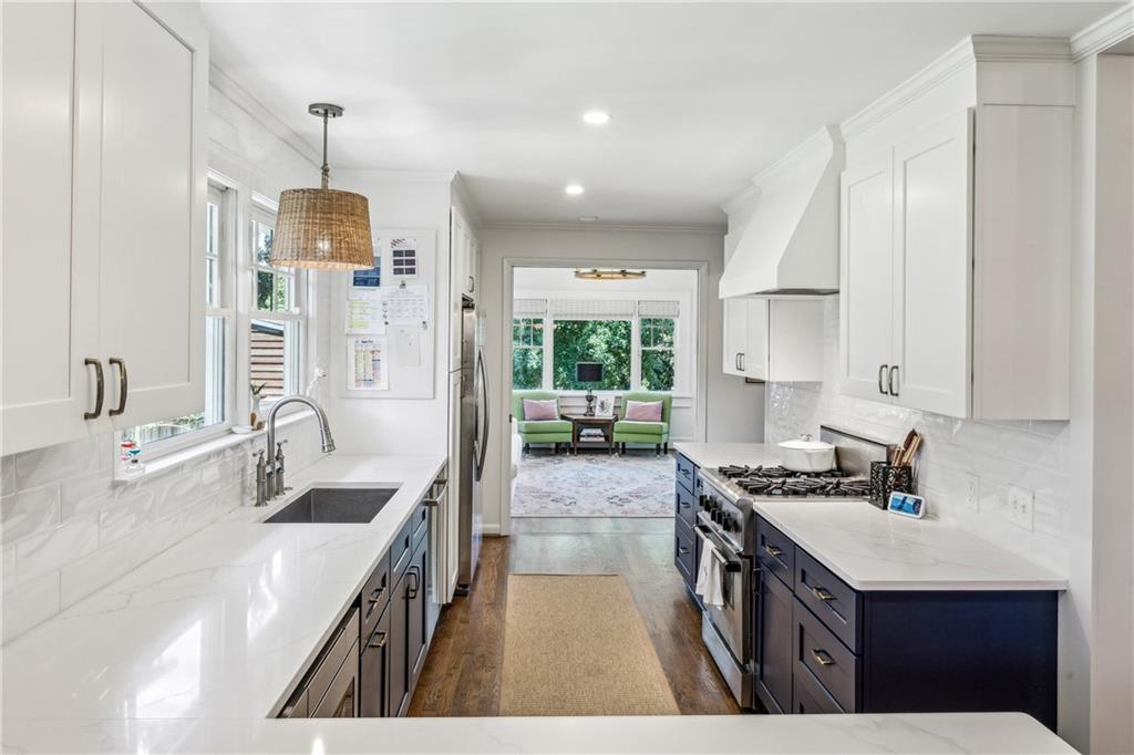 2210 Fairhaven Circle NE