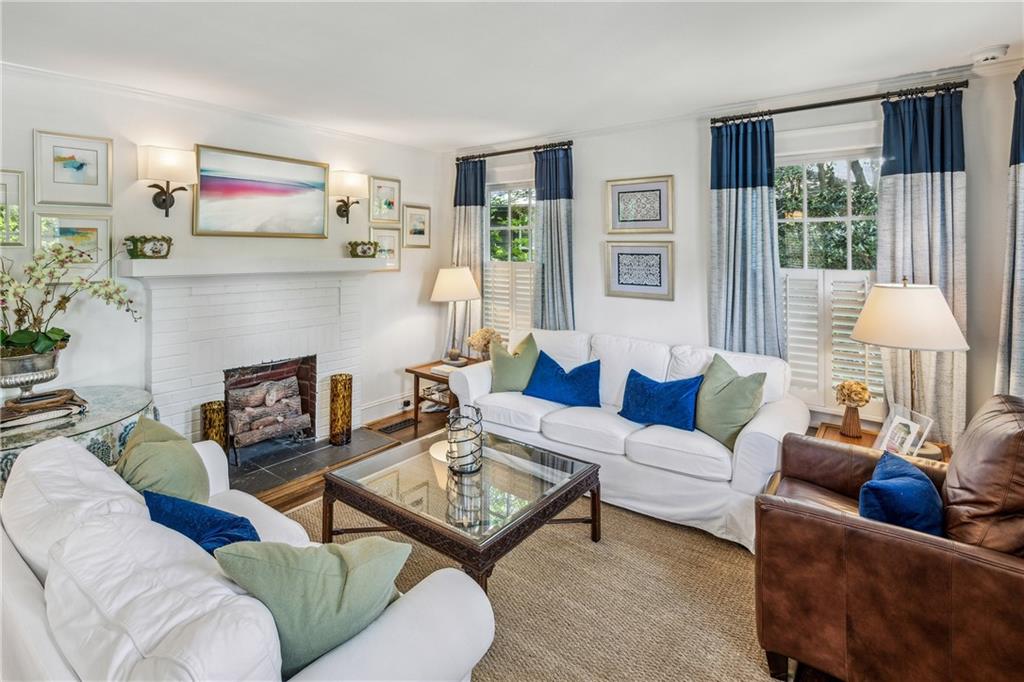 2210 Fairhaven Circle NE