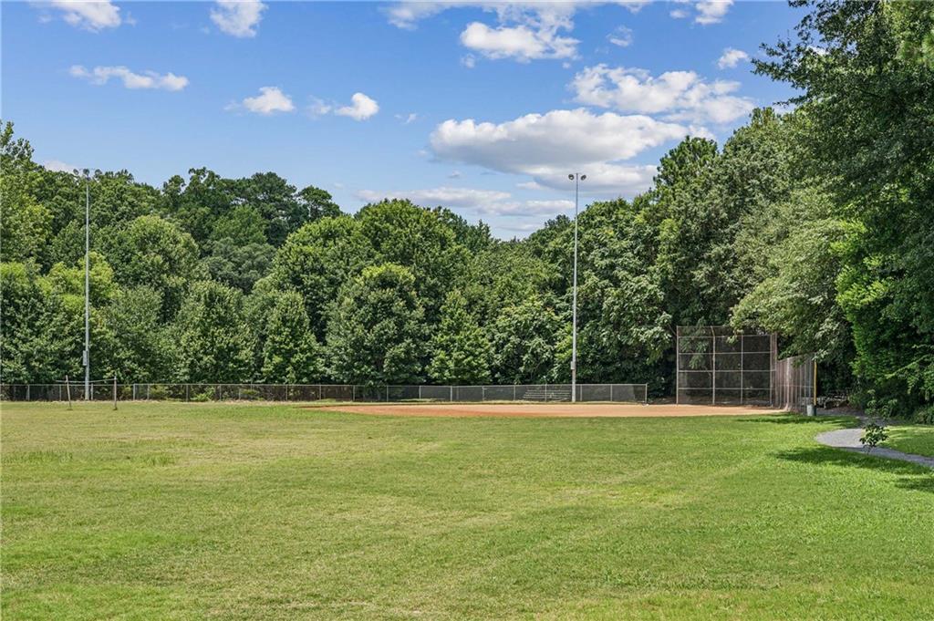 2210 Fairhaven Circle NE