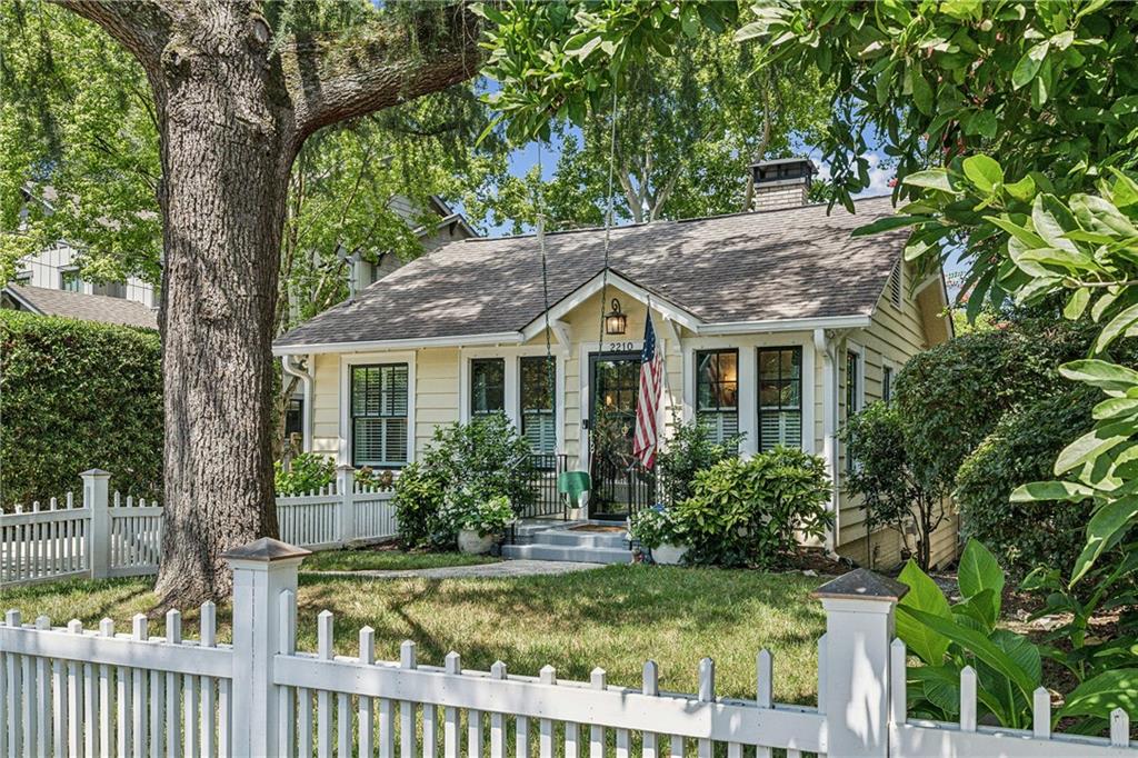 2210 Fairhaven Circle NE