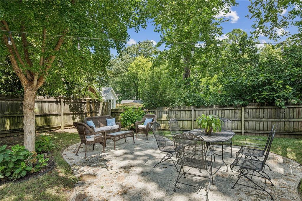 2210 Fairhaven Circle NE