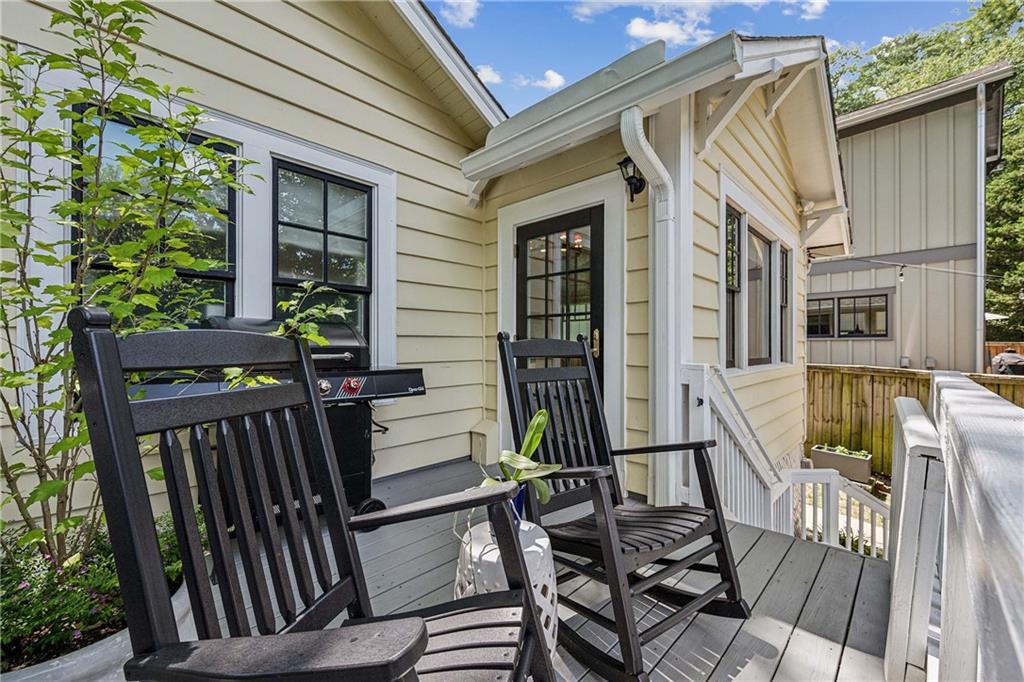 2210 Fairhaven Circle NE