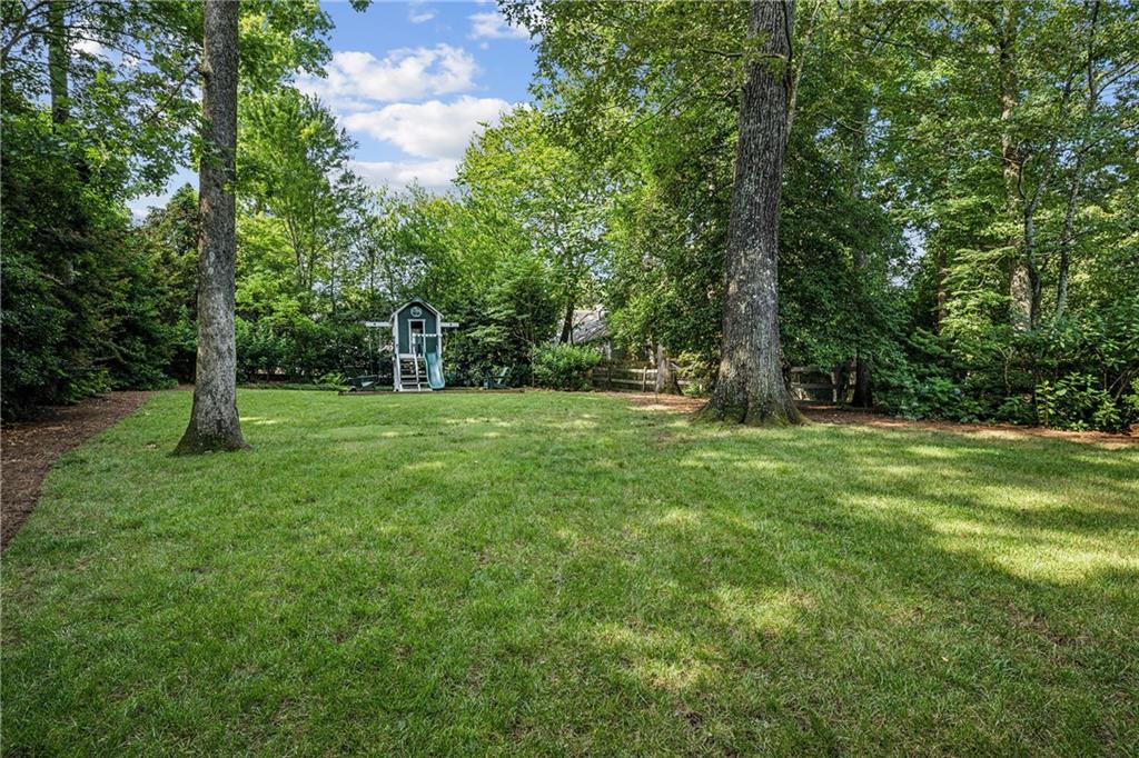 893 Plymouth Road NE