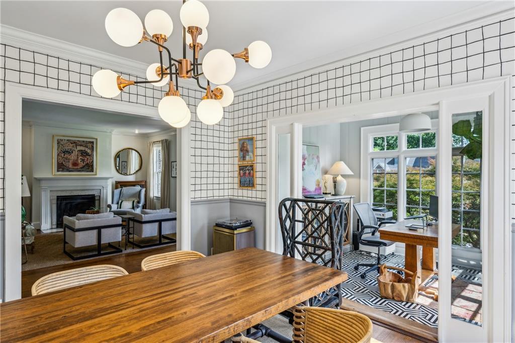 893 Plymouth Road NE