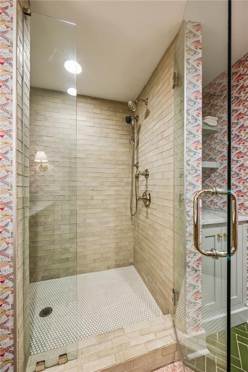 893 Plymouth Road NE