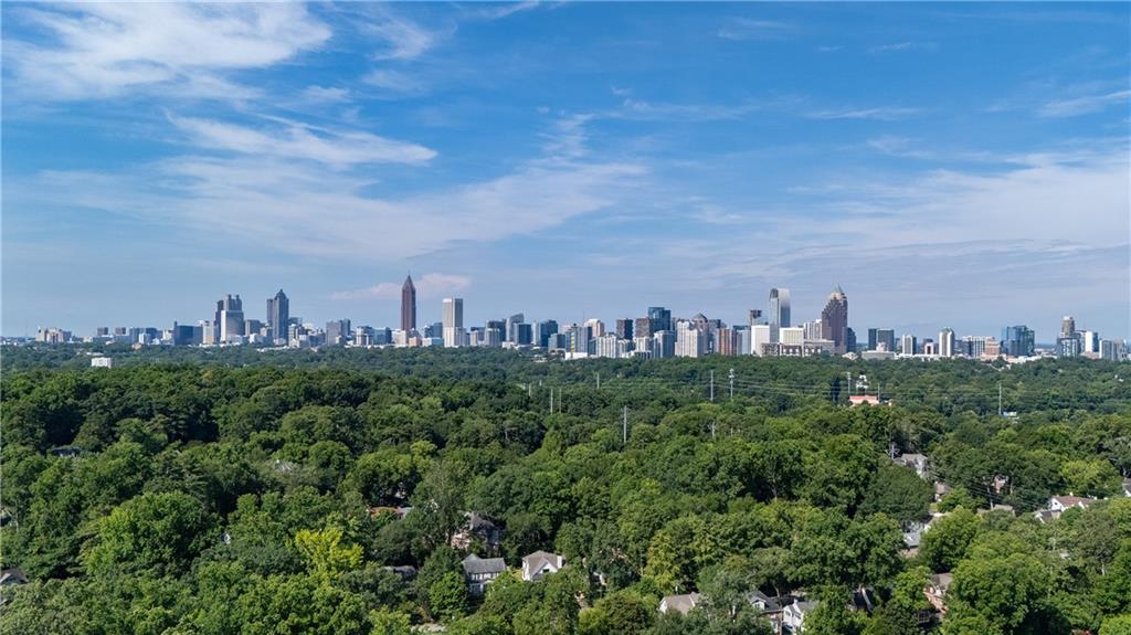 893 Plymouth Road NE