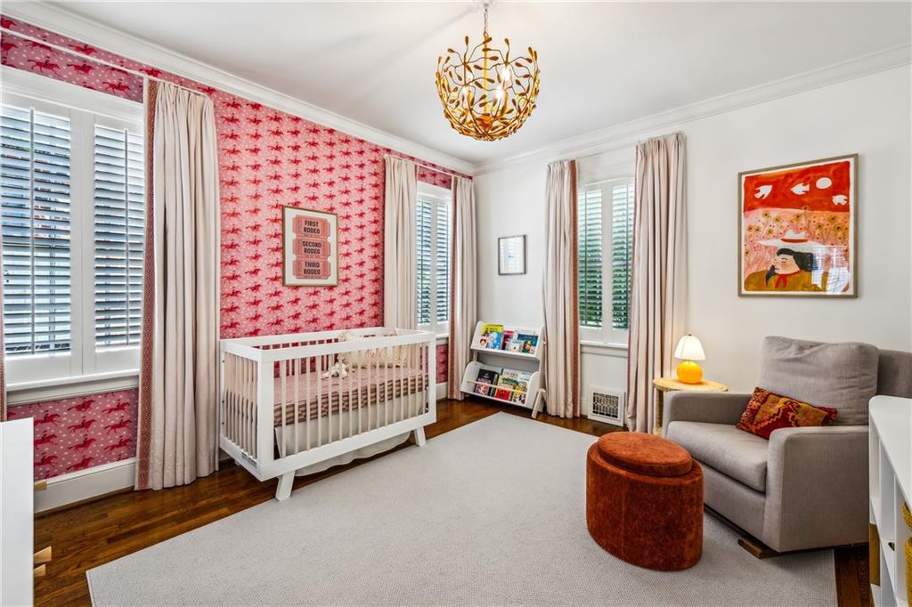 893 Plymouth Road NE