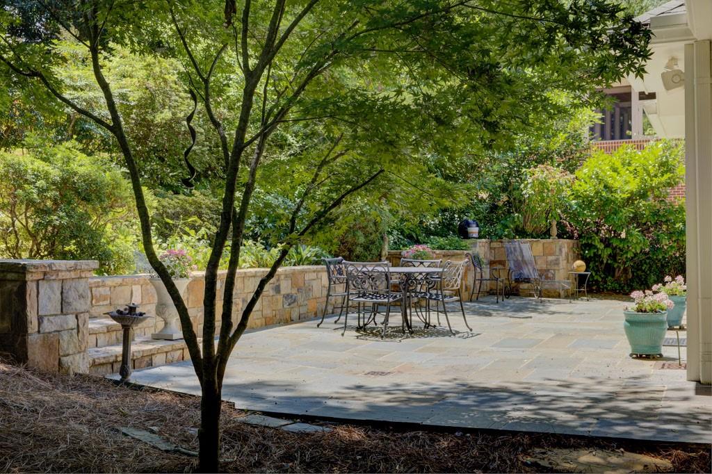 776 Wellesley Drive NW