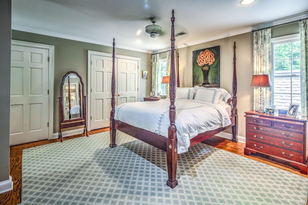 776 Wellesley Drive NW