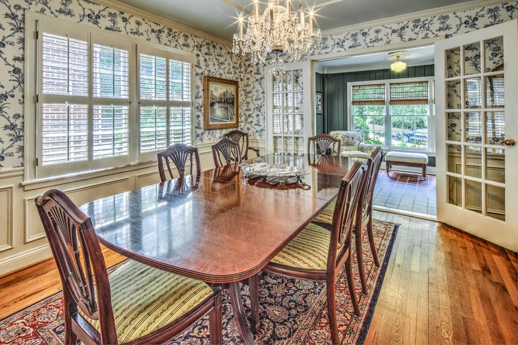 776 Wellesley Drive NW