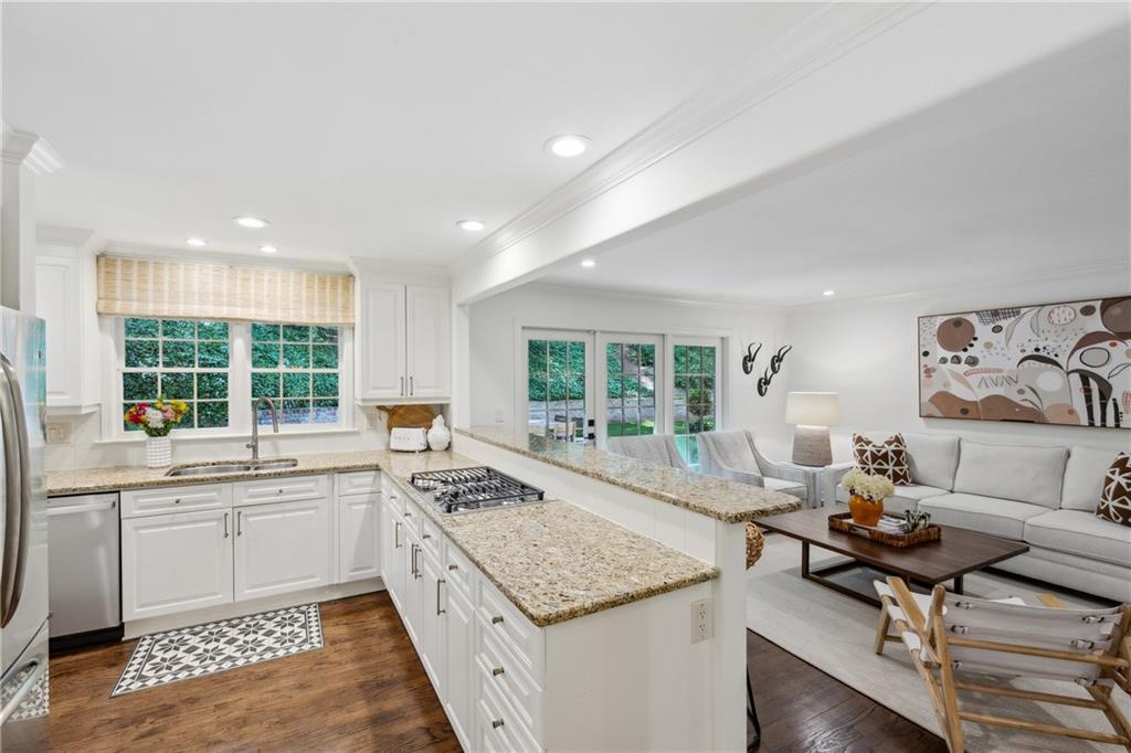 2781 Mornington Drive NW