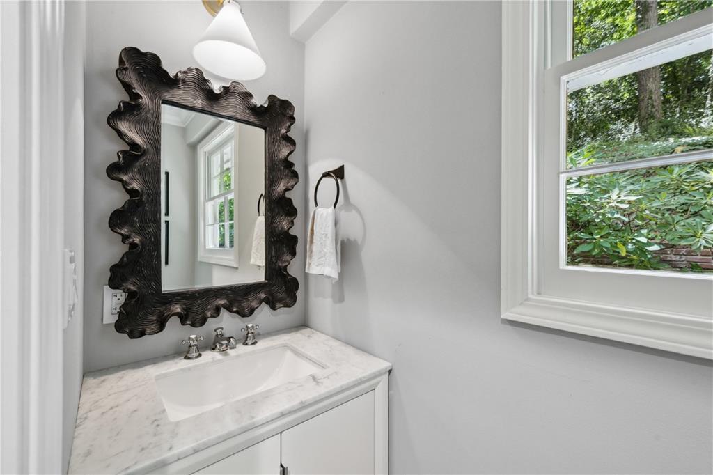 2781 Mornington Drive NW