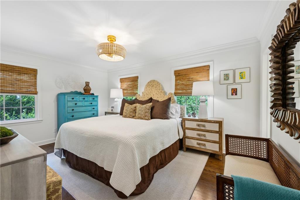 2781 Mornington Drive NW