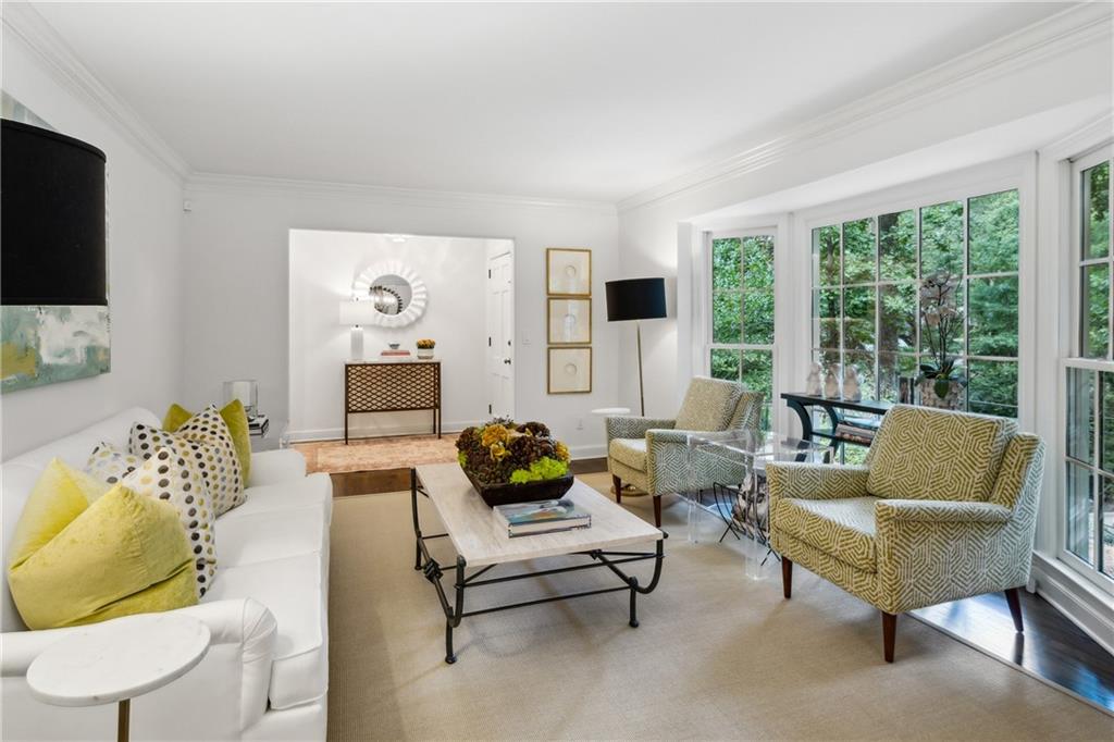 2781 Mornington Drive NW