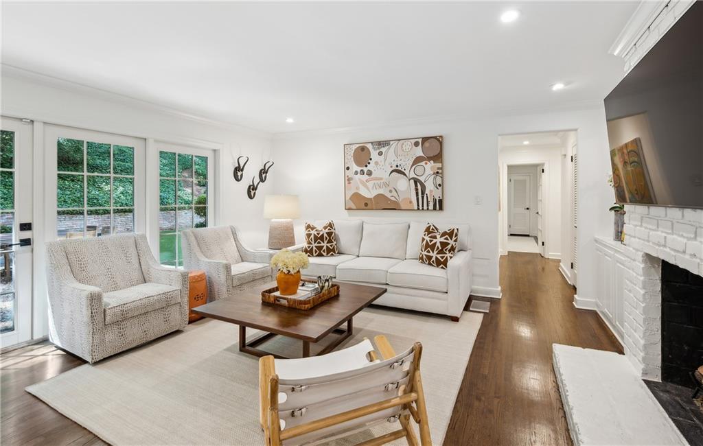 2781 Mornington Drive NW